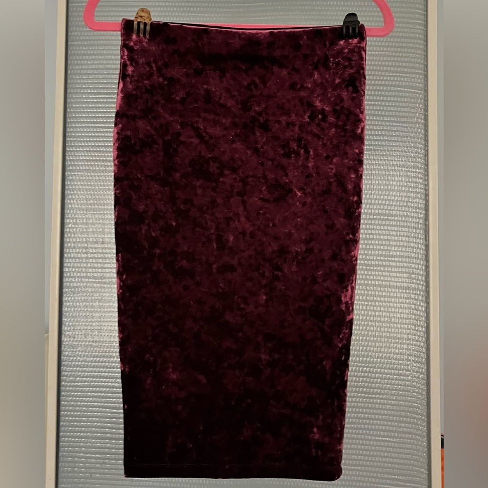 Forever 21 Maroon Crush Velvet Pencil Skirt S